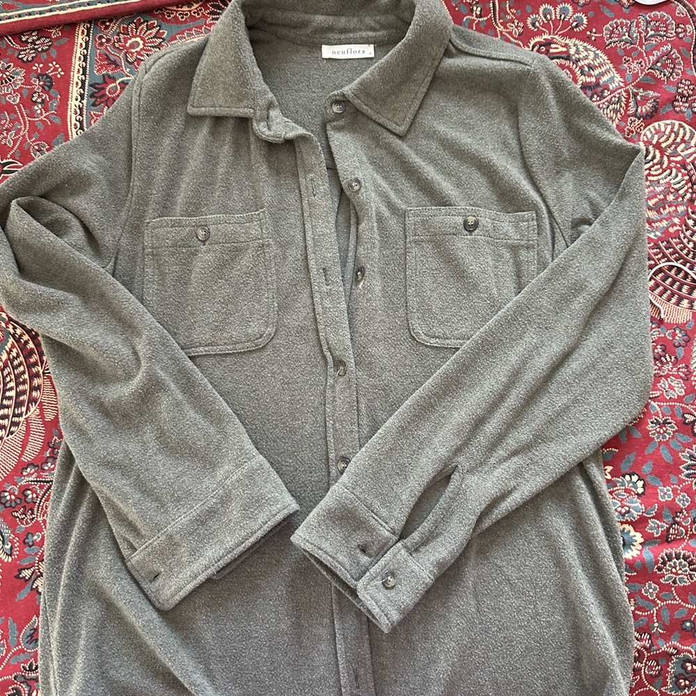 Neuflora medium button down